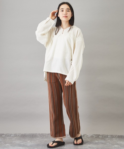 TOBILA(トビラ)の「ストライプ ニットパンツ(その他パンツ・レディース・ベージュ/ネイビー/キャメル・M)」の15枚目の写真