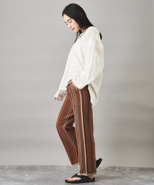 TOBILA(トビラ)の「ストライプ ニットパンツ(その他パンツ・レディース・ベージュ/ネイビー/キャメル・M)」の16枚目の写真