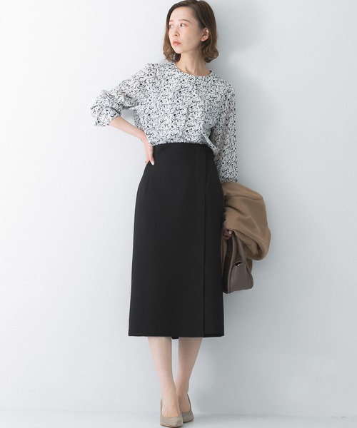 URBAN RESEARCH ROSSO WOMEN（アーバンリサーチ　ロッソ）の「フロントデザインタイトスカート（スカート・レディース・ライトベージュ/パープル系その他/ブラック・36/38）」の2枚目の写真