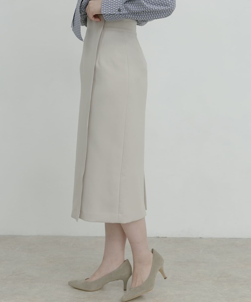 URBAN RESEARCH ROSSO WOMEN（アーバンリサーチ　ロッソ）の「フロントデザインタイトスカート（スカート・レディース・ライトベージュ/パープル系その他/ブラック・36/38）」の13枚目の写真