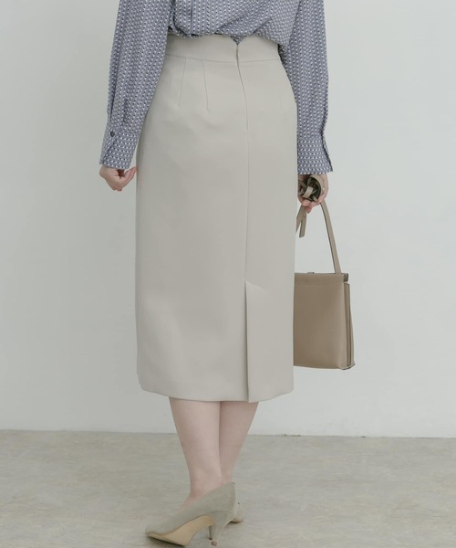 URBAN RESEARCH ROSSO WOMEN（アーバンリサーチ　ロッソ）の「フロントデザインタイトスカート（スカート・レディース・ライトベージュ/パープル系その他/ブラック・36/38）」の15枚目の写真