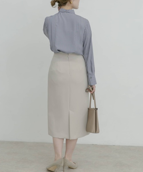 URBAN RESEARCH ROSSO WOMEN（アーバンリサーチ　ロッソ）の「フロントデザインタイトスカート（スカート・レディース・ライトベージュ/パープル系その他/ブラック・36/38）」の18枚目の写真