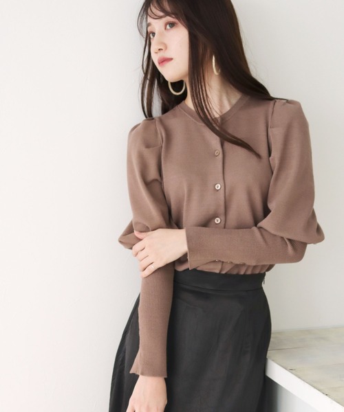 HER CLOSET（ハークローゼット）の「【twenty three】ボタンデザインパフスリーブニットカーディガン（カーディガン/ボレロ・レディース・アイボリー/ブラック/モカ/ミント・FREE）」の4枚目の写真