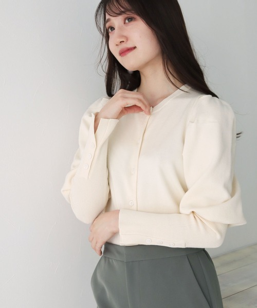 HER CLOSET（ハークローゼット）の「【twenty three】ボタンデザインパフスリーブニットカーディガン（カーディガン/ボレロ・レディース・アイボリー/ブラック/モカ/ミント・FREE）」の5枚目の写真