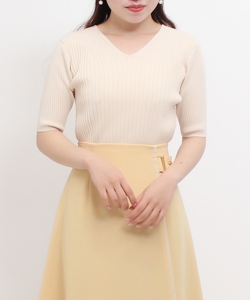 ASTORIA ODIER(アストリアオディール)の「ランダムリブⅤネックプルオーバー(ニット/セーター・レディース・ホワイト/ネイビー/グリーン/アイボリー/マジェンタ・SMALL/MEDIUM/LARGE)」の3枚目の写真