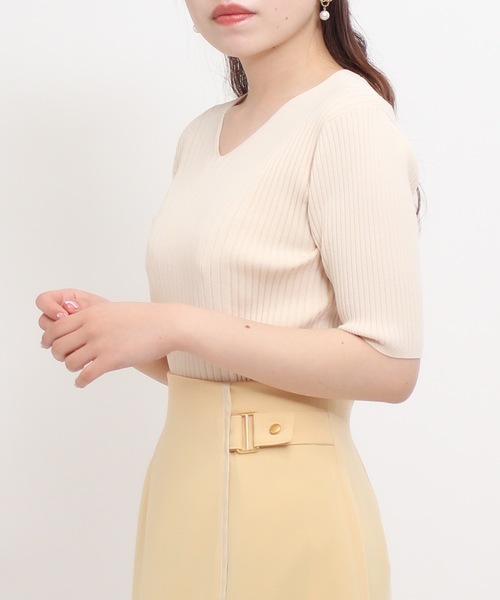 ASTORIA ODIER(アストリアオディール)の「ランダムリブⅤネックプルオーバー(ニット/セーター・レディース・ホワイト/ネイビー/グリーン/アイボリー/マジェンタ・SMALL/MEDIUM/LARGE)」の18枚目の写真