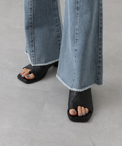 COLONY 2139（コロニートゥーワンスリーナイン）の「トングブーツサンダル（サンダル・レディース・ブラック/ベージュ/オフホワイト・22.5/23.5/24.5）」の19枚目の写真