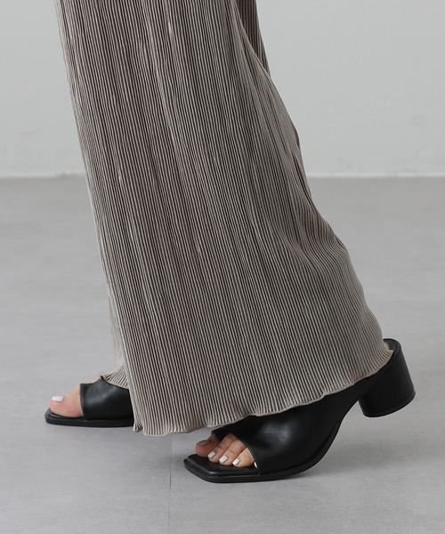 COLONY 2139（コロニートゥーワンスリーナイン）の「トングブーツサンダル（サンダル・レディース・ブラック/ベージュ/オフホワイト・22.5/23.5/24.5）」の4枚目の写真