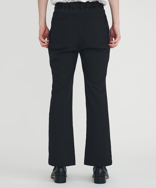 TAUPE(トープ)の「SWITCH CREASE FLARE SLACKS(スラックス・メンズ・ブラック/ライトベージュ・2)」の17枚目の写真