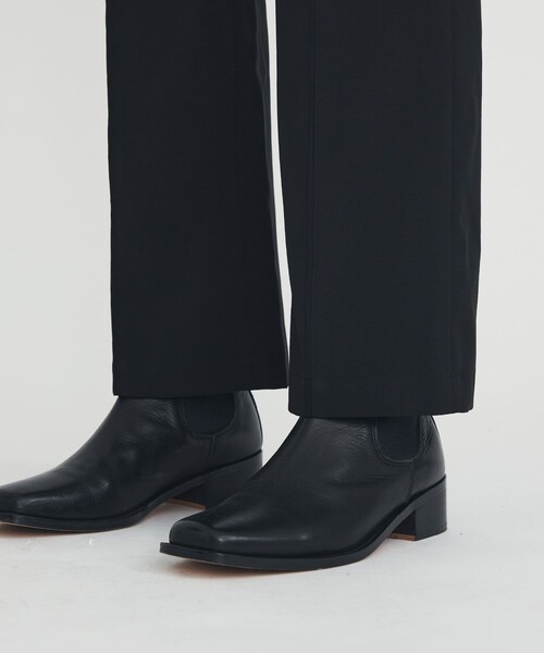 TAUPE(トープ)の「SWITCH CREASE FLARE SLACKS(スラックス・メンズ・ブラック/ライトベージュ・2)」の15枚目の写真