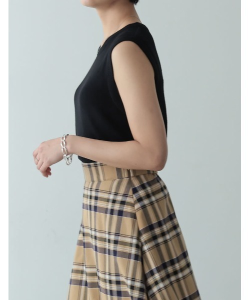 カシミヤタッチノースリーブニットトップス