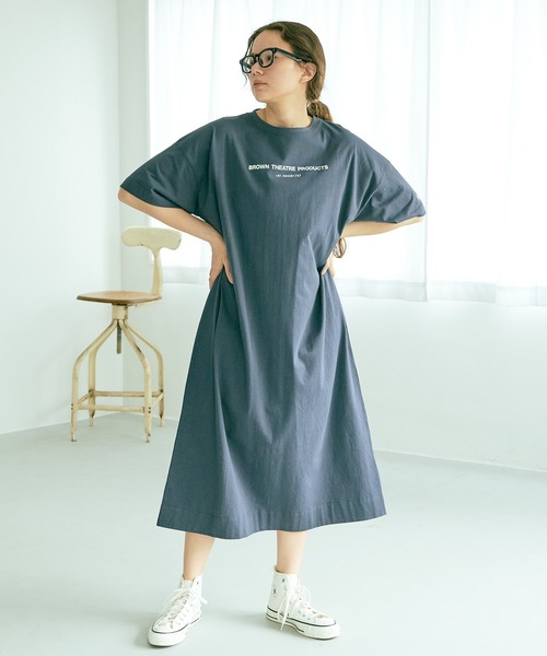 THEATRE PRODUCTS（シアタープロダクツ）の「【THEATRE PRODUCTS BORWN】ロゴプリントカットソーワンピース（ワンピース・レディース・ネイビー/グレー/グレイッシュベージュ・FREE）」の12枚目の写真