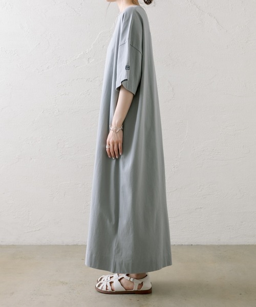 THEATRE PRODUCTS（シアタープロダクツ）の「【THEATRE PRODUCTS BORWN】ロゴプリントカットソーワンピース（ワンピース・レディース・ネイビー/グレー/グレイッシュベージュ・FREE）」の20枚目の写真