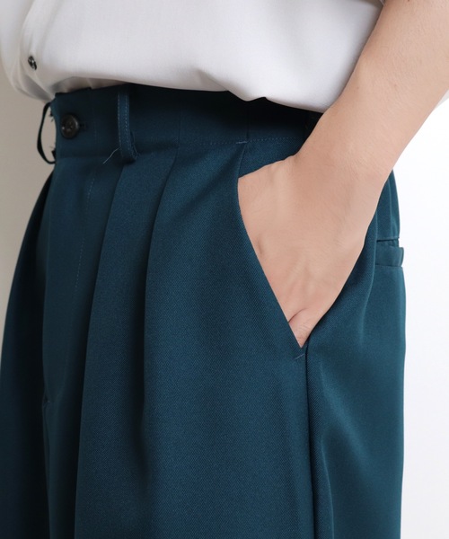 Confirm(コンファーム)の「Confirm / コンファーム タックワイドパンツ(スラックス・メンズ・アイボリー/ブラック/ブラウン/グリーン・L/M)」の9枚目の写真