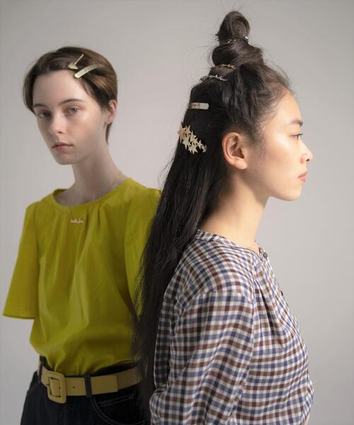 To b. by agnes b.（トゥービーバイアニエスベー）の「WT22 BARRETTE ロゴバレッタ（その他ヘアアクセサリー・レディース・ゴールド・FREE）」の6枚目の写真