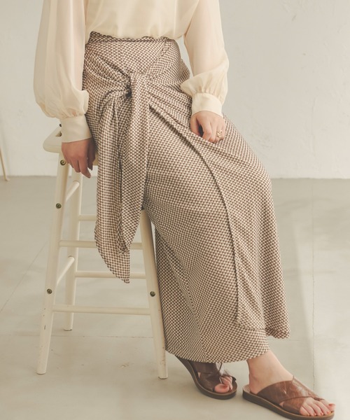 Ambre Neige(アンブルネージュ)の「アソートラップスカート/【WEB/EC限定商品】(スカート・レディース・アイボリー/ブラウン系その他/ライトベージュ・SMALL/MEDIUM)」の2枚目の写真