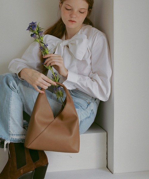 EFOLE（エフォル）の「Onehandle handbag / ワンハンドル ハンドバッグ（ハンドバッグ・レディース・ブラック/ベージュ/ブラウン/ベージュ系その他2/オフホワイト・FREE）」の7枚目の写真