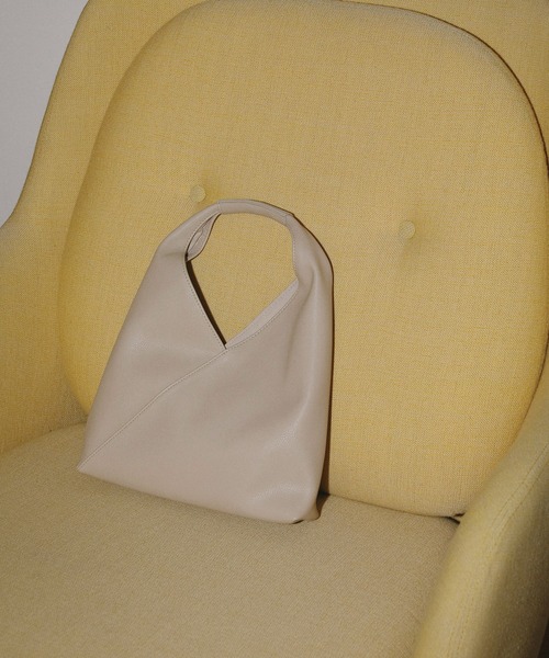 EFOLE（エフォル）の「Onehandle handbag / ワンハンドル ハンドバッグ（ハンドバッグ・レディース・ブラック/ベージュ/ブラウン/ベージュ系その他2/オフホワイト・FREE）」の6枚目の写真