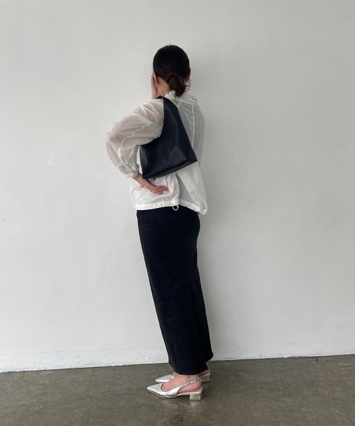 EFOLE（エフォル）の「Onehandle handbag / ワンハンドル ハンドバッグ（ハンドバッグ・レディース・ブラック/ベージュ/ブラウン/ベージュ系その他2/オフホワイト・FREE）」の10枚目の写真