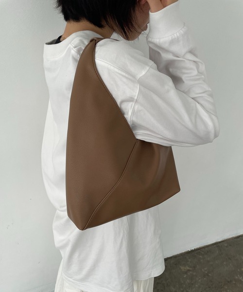 EFOLE（エフォル）の「Onehandle handbag / ワンハンドル ハンドバッグ（ハンドバッグ・レディース・ブラック/ベージュ/ブラウン/ベージュ系その他2/オフホワイト・FREE）」の12枚目の写真