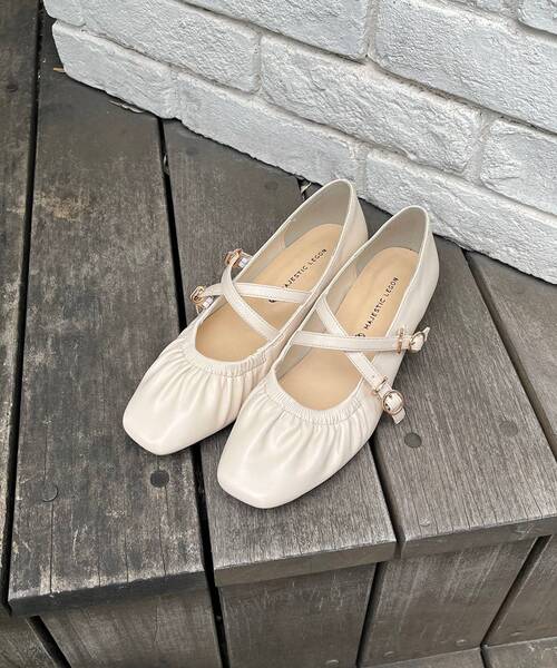 MAJESTIC LEGON（マジェスティックレゴン）の「ダブルストラップパンプス（パンプス・レディース・アイボリー/ブラック・MEDIUM/X-LARGE/LARGE/SMALL）」の6枚目の写真