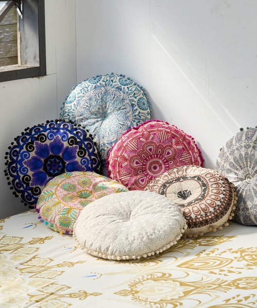 チャイハネ（チャイハネ）の「【チャイハネ】カシュールラウンドクッション（クッション/クッションカバー・レディース・ホワイト/ベージュ/ネイビー/グレー/ピンク/ブルー/レインボー・FREE）」の22枚目の写真