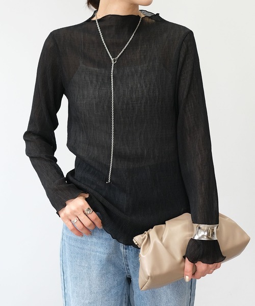 ANDJ(アンドジェイ)の「【2022/AW】楊柳プリーツシアートップス(Tシャツ/カットソー・レディース・ブラック/ブラウン/アイボリー・M)」の2枚目の写真