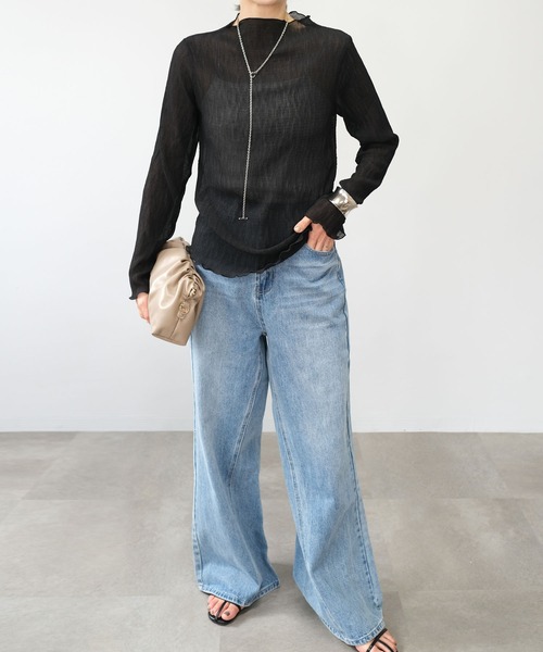 ANDJ(アンドジェイ)の「【2022/AW】楊柳プリーツシアートップス(Tシャツ/カットソー・レディース・ブラック/ブラウン/アイボリー・M)」の5枚目の写真