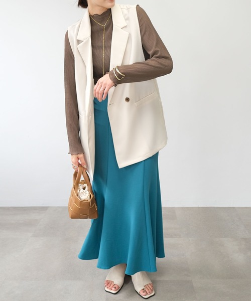 ANDJ(アンドジェイ)の「【2022/AW】楊柳プリーツシアートップス(Tシャツ/カットソー・レディース・ブラック/ブラウン/アイボリー・M)」の12枚目の写真