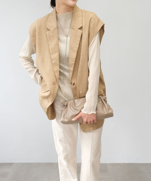 ANDJ(アンドジェイ)の「【2022/AW】楊柳プリーツシアートップス(Tシャツ/カットソー・レディース・ブラック/ブラウン/アイボリー・M)」の10枚目の写真