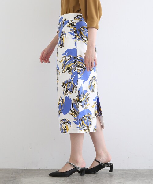 INDIVI(インディヴィ)の「◆【洗える】フラワープリント ストレートスカート(スカート・レディース・ホワイト系その他/ブラック系・40/38/36/03/05/15 /13/19)」の17枚目の写真