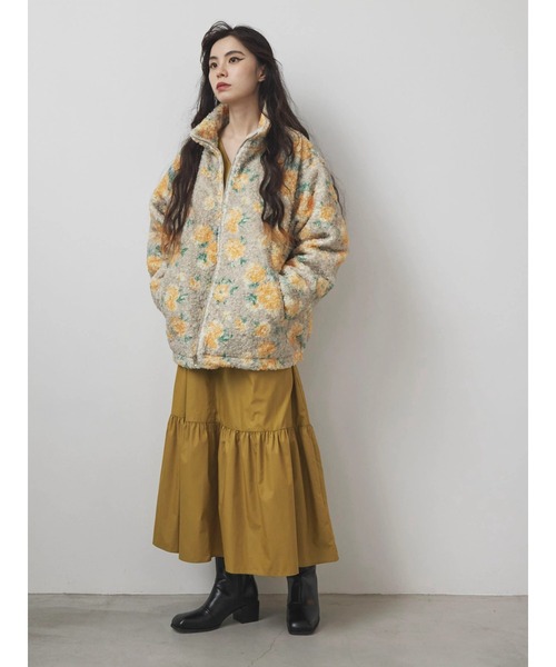 ESCAR（エスカー）の「■ESCAR　2wayフラワーptボアブルゾン（その他アウター・レディース・ターコイズブルー/ベージュ・FREE）」の3枚目の写真