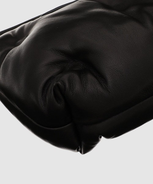 Maison Margiela(メゾンマルジェラ)の「POCHETTE(ショルダーバッグ・レディース・ブラック・FREE)」の5枚目の写真