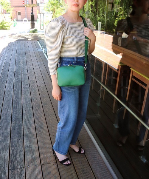 MIAN (ミアン)の「BELLIS / スクエアショルダーバッグ(ショルダーバッグ・レディース・ブラック/ブラウン/グリーン/アイボリー・FREE)」の18枚目の写真