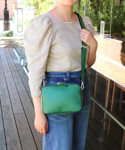 MIAN (ミアン)の「BELLIS / スクエアショルダーバッグ(ショルダーバッグ・レディース・ブラック/ブラウン/グリーン/アイボリー・FREE)」の5枚目の写真