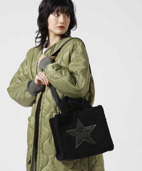 AVIREX（アヴィレックス）の「≪直営店限定≫BOA STAR MINI TOTE BAG/ ボアスターミニトートバッグ（トートバッグ・レディース・ブラック/ベージュ系その他/チャコール/ホワイト系2/カーキ系2・F）」の2枚目の写真