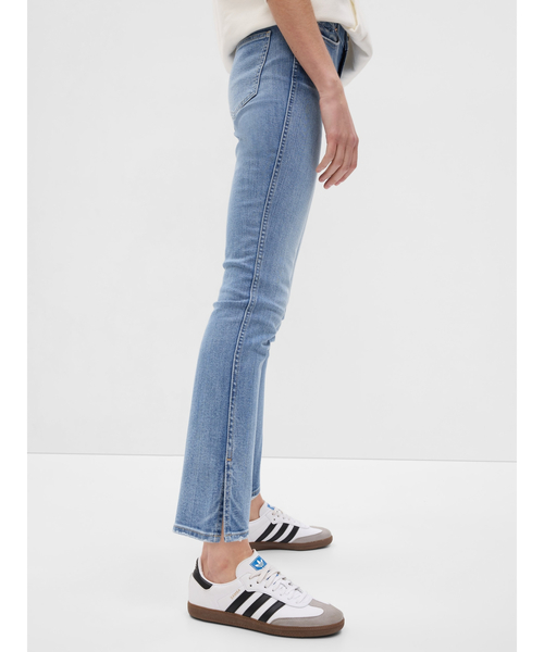 GAP（ギャップ）の「ウォッシュウェル ミッドライズ スプリットヘム ヴィンテージ スリムデニム（デニムパンツ・レディース・ライトインディゴブルー・25/26/23/24/27/28/29/30）」の4枚目の写真