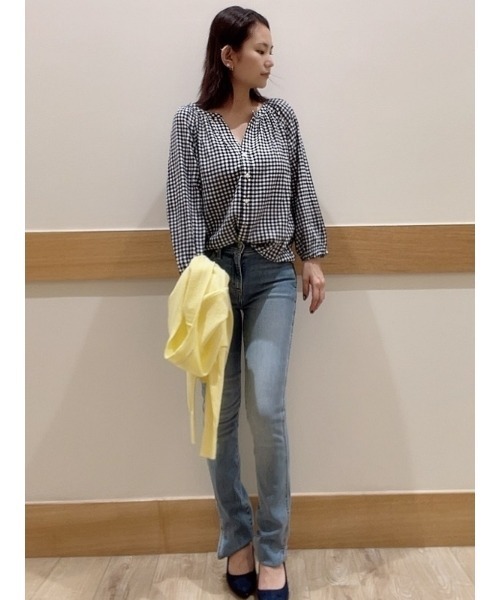 GAP（ギャップ）の「ウォッシュウェル ミッドライズ スプリットヘム ヴィンテージ スリムデニム（デニムパンツ・レディース・ライトインディゴブルー・25/26/23/24/27/28/29/30）」の13枚目の写真