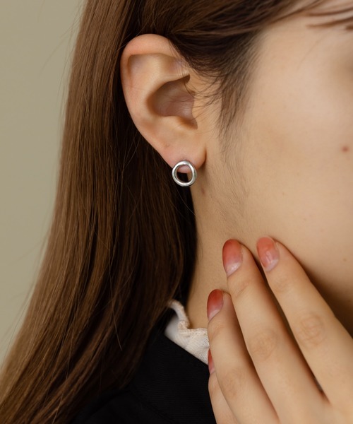 VATSURICA（バツリカ）の「〈VATSURICA〉silver 925 / 金属アレルギー対応 / ニュアンス ラウンド ピアス（ピアス（両耳用）・レディース・シルバー/ゴールド・FREE）」の6枚目の写真