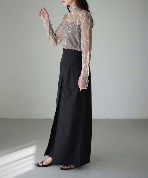 cheriella（シェリエラ）の「【cheriella】WEB限定フィンガーホールマーブルハイネックシアートップス長袖（Tシャツ/カットソー・レディース・ブラック/グレイッシュベージュ/ブルー/カーキ/グレー系その他/グレー/ブルーグリーン/ワイン・M）」の17枚目の写真