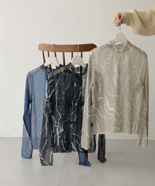 cheriella（シェリエラ）の「【cheriella】WEB限定フィンガーホールマーブルハイネックシアートップス長袖（Tシャツ/カットソー・レディース・ブラック/グレイッシュベージュ/ブルー/カーキ/グレー系その他/グレー/ブルーグリーン/ワイン・M）」の13枚目の写真