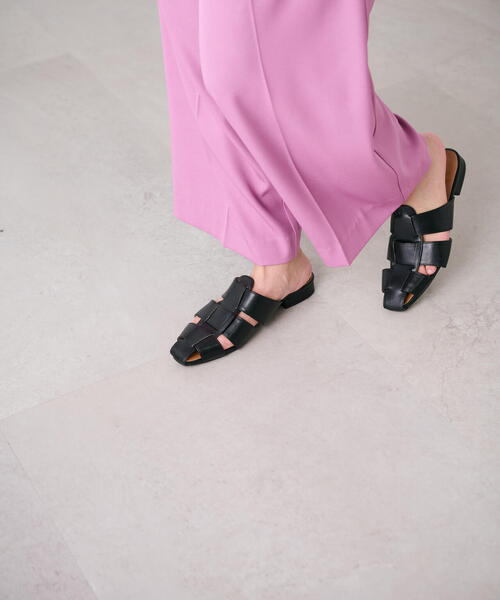 FREE'S MART（フリーズマート）の「◆グルカフラットミュールサンダル（サンダル・レディース・ホワイト/ブラック/ベージュ・MEDIUM/SMALL）」の11枚目の写真