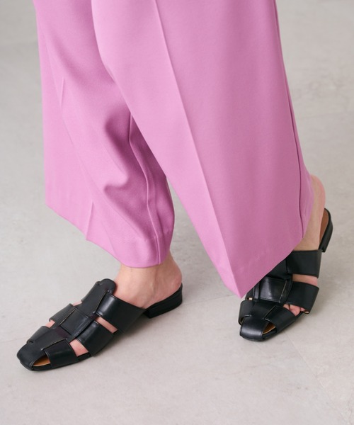 グルカフラットミュール