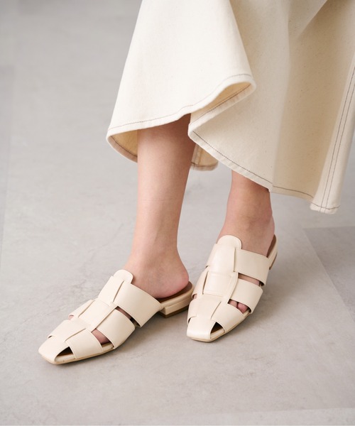 グルカフラットミュール