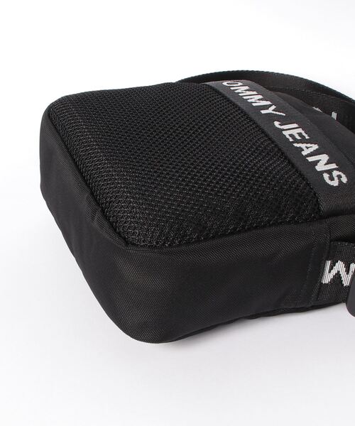 tommy jeans(トミー ジーンズ)の「エッセンシャルスクエアリポーターバッグ(ショルダーバッグ・メンズ・ブラック/オレンジ・FREE)」の14枚目の写真