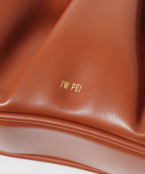 JW PEI（ジェイダブリューペイ）の「JW PEI/ジェイダブリューペイ Gabbi Ruched Hobo Handbag ハンドバッグ ミニバッグ（ハンドバッグ・レディース・ブラウン/エメラルドブルー/ブルー/ブラック/アイボリー/グレー/ホワイト・FREE）」の18枚目の写真
