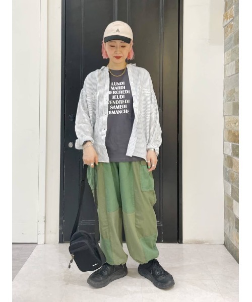 niko and...(ニコアンド)の「FINEリネンワークBIGシャツ(シャツ/ブラウス・レディース・イエロー/ホワイト/グリーン/ブルー/オフホワイト・MEDIUM/LARGE)」の8枚目の写真