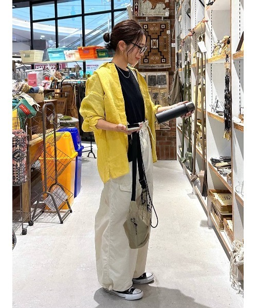 niko and...(ニコアンド)の「FINEリネンワークBIGシャツ(シャツ/ブラウス・レディース・イエロー/ホワイト/グリーン/ブルー/オフホワイト・MEDIUM/LARGE)」の15枚目の写真