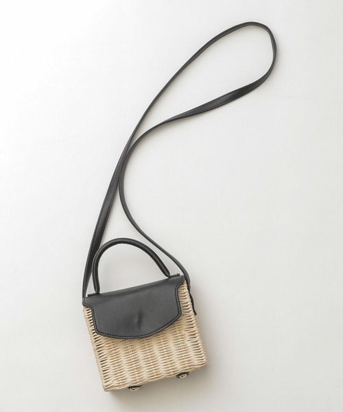 A part by（アパートバイ）の「ラタンショルダーバッグ（ショルダーバッグ・レディース・ライトグリーン/ブラック・FREE）」の4枚目の写真