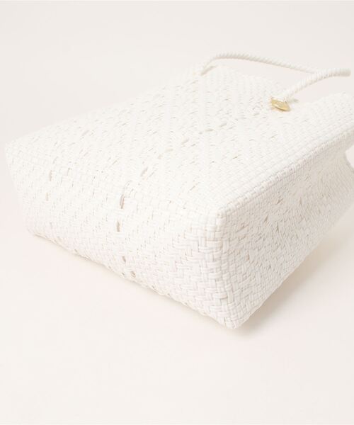 Letra（レトラ）の「メルカドバッグ ロンボ ホワイト エクストラ